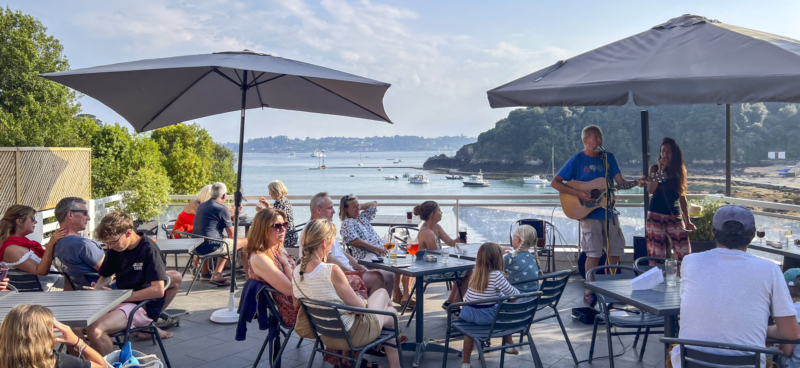 Terrasse hôtel Bellevue Bréhat